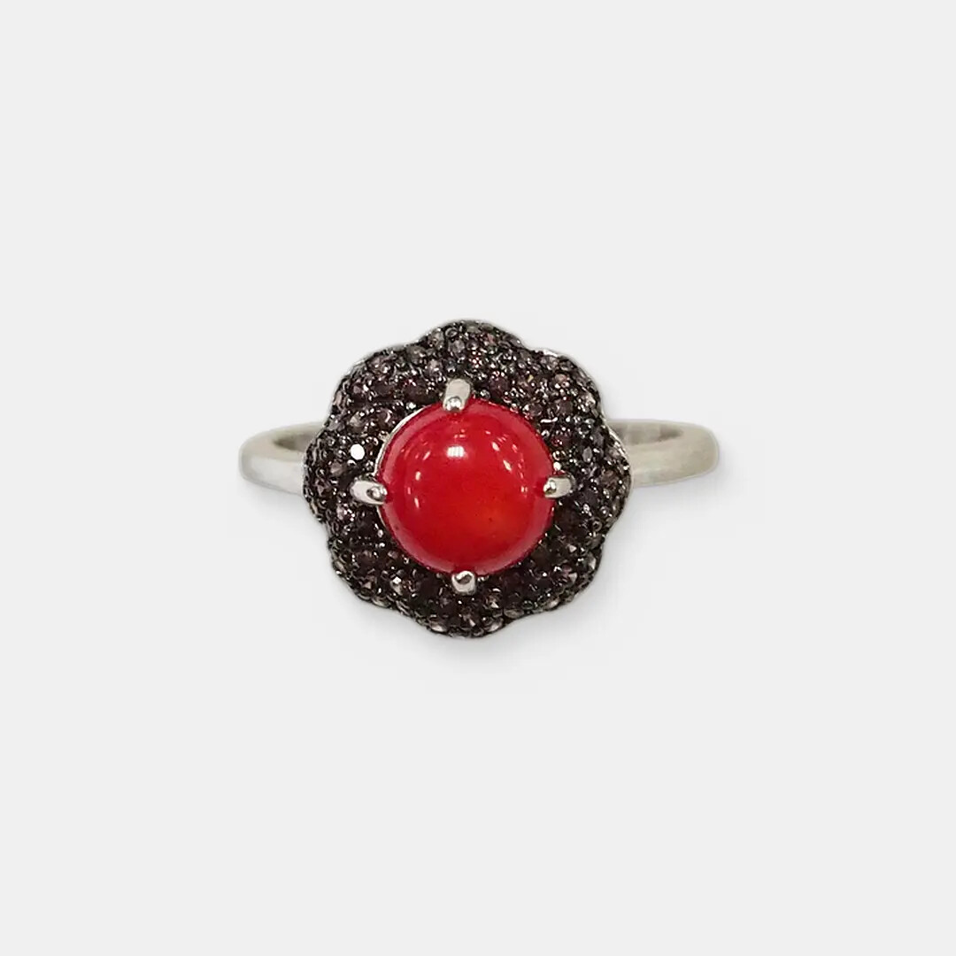 Серебряное кольцо с кораллом